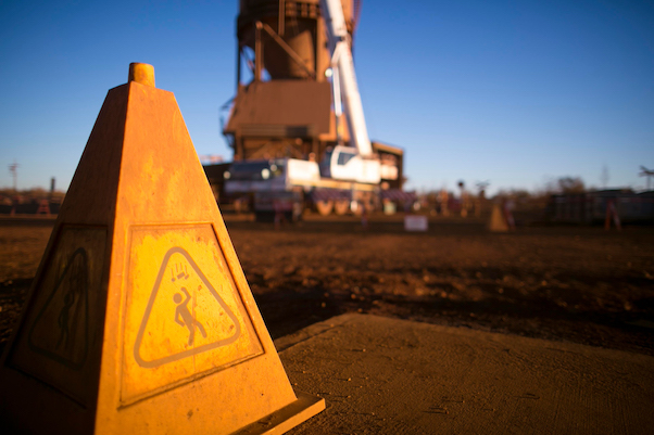 Eight Crane Danger Signs To Look Out For